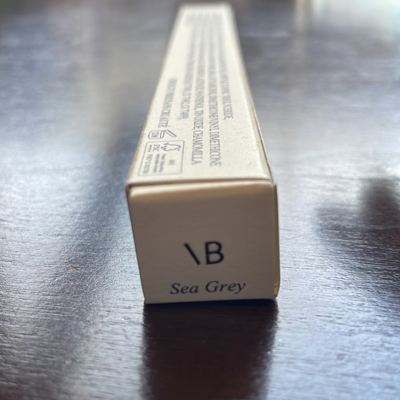 NWT Victoria Beckham Satin Kajal Liner - Eyeliner in Satin w canvas bag! - Picture 2 of 3